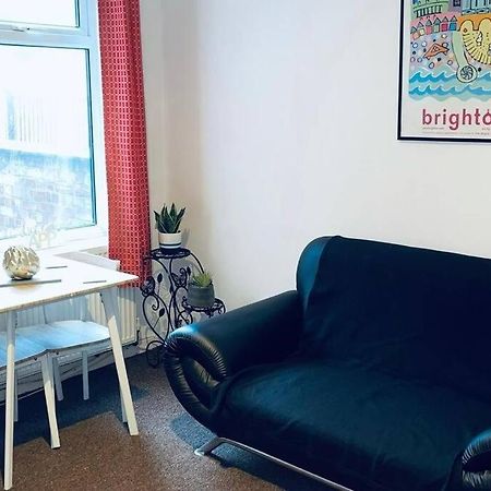 Comfortable Town House In Coventry City Centre Villa Buitenkant foto