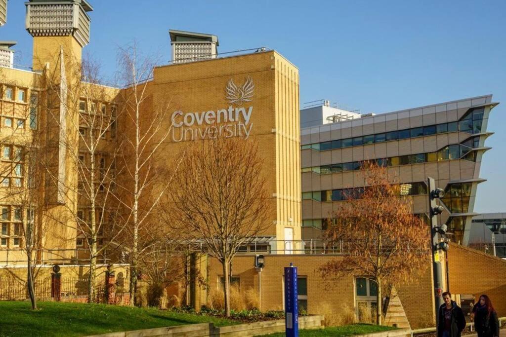 Comfortable Town House In Coventry City Centre Villa Buitenkant foto